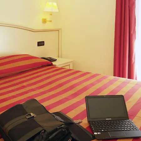Fashion Hotel