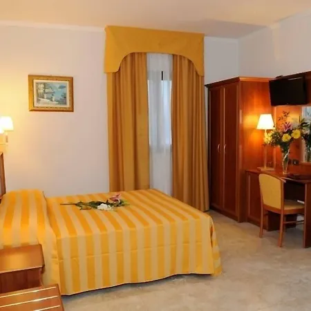 Fashion Hotel Valmontone