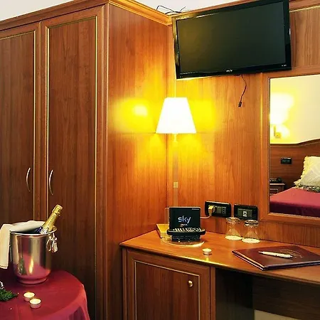 Fashion Hotel 4*
