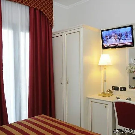 Fashion Hotel
