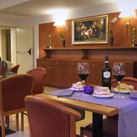 Fashion Hotel 4*