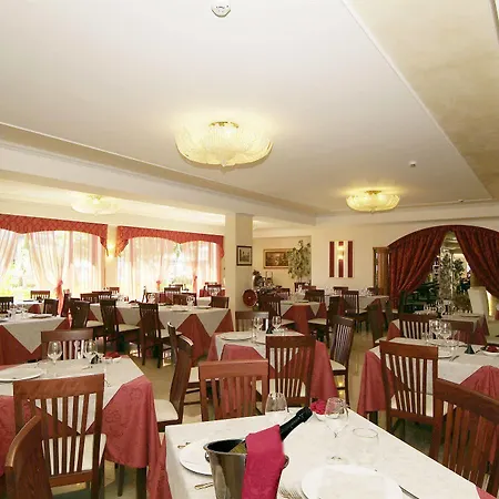 Fashion Hotel